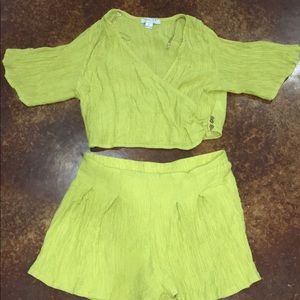 cute 2 piece outfit from fashion nova!